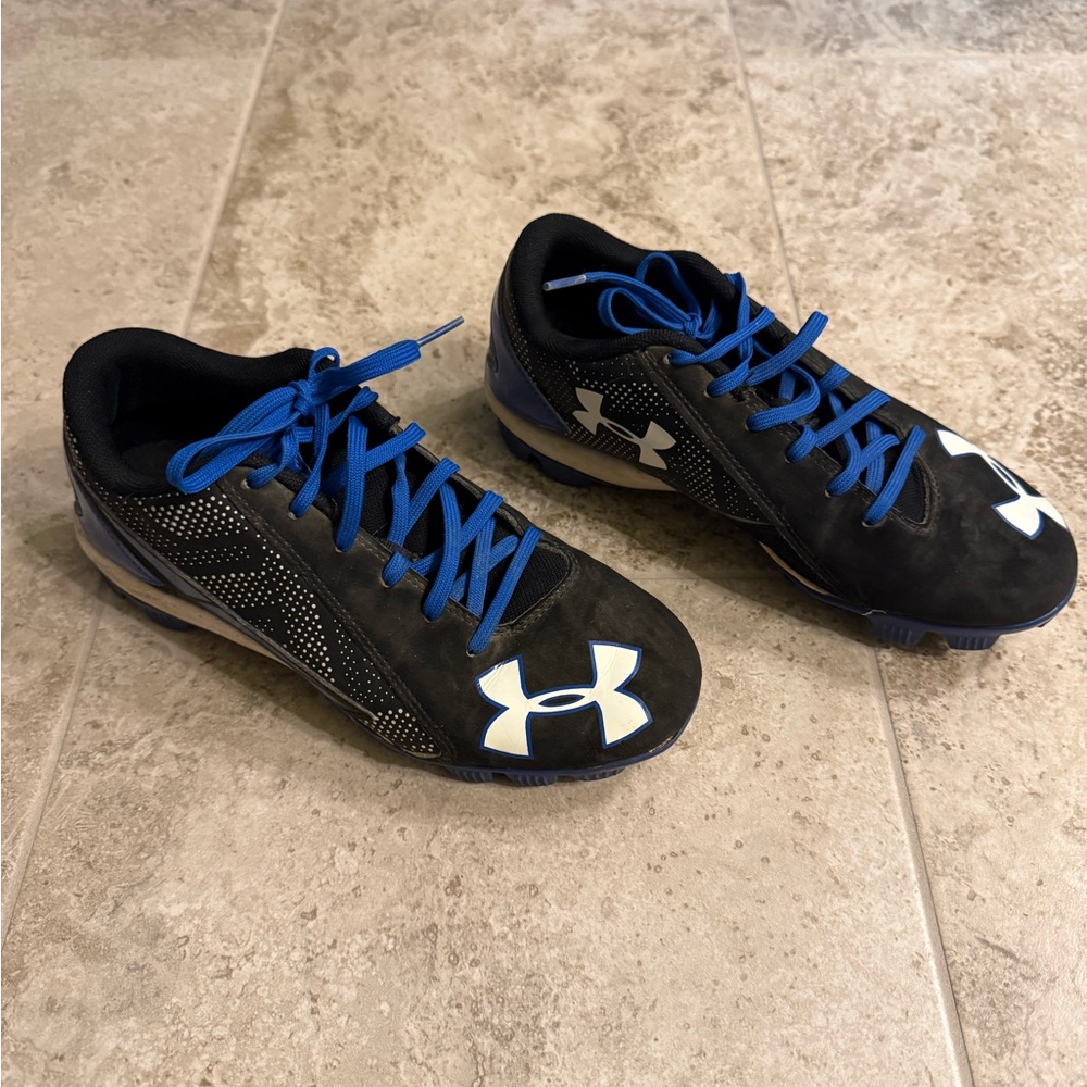 Under Armour Boys Youth Baseball Cleats, Sz Y 4.5